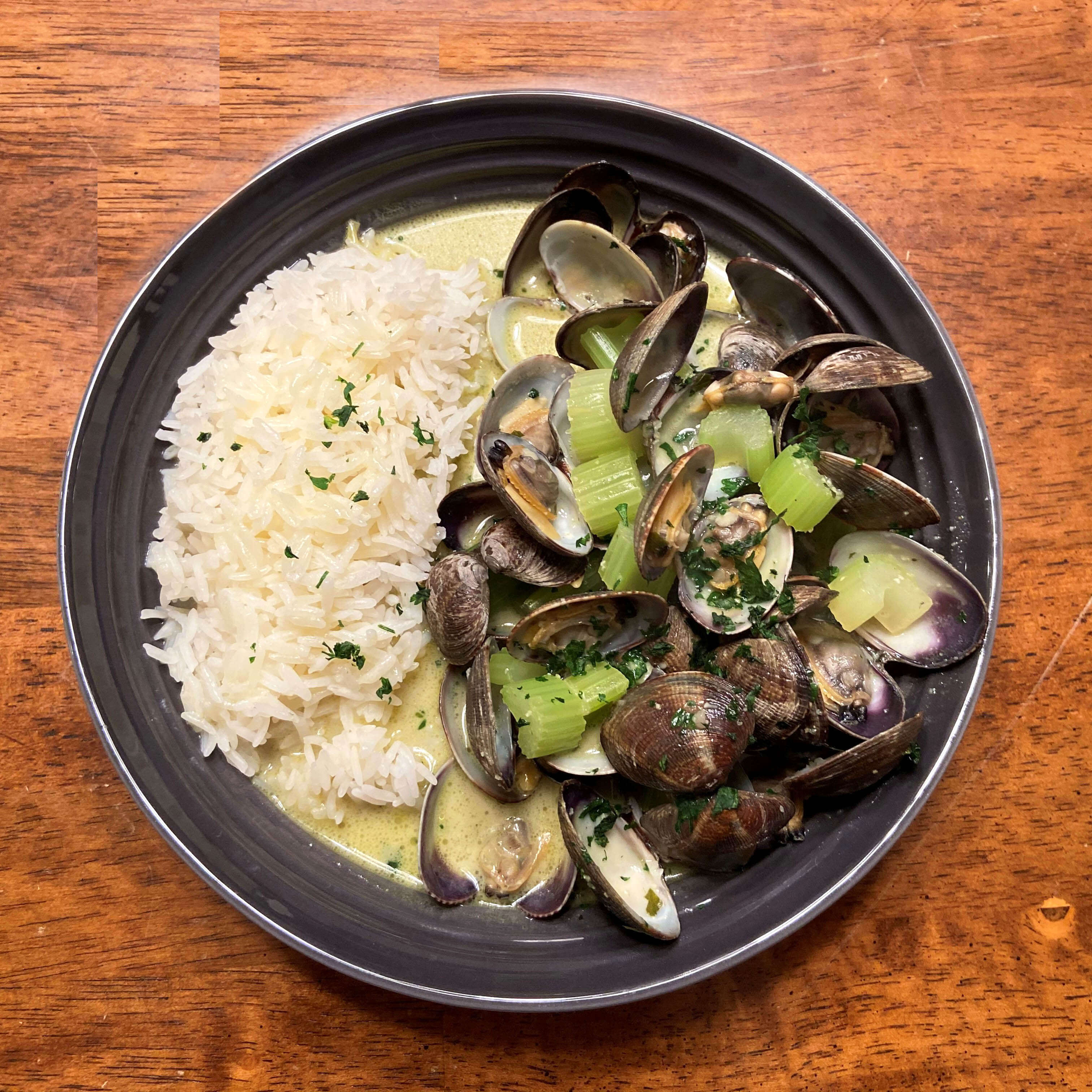 mussels-curry-2.jpg curry-clams-bowl